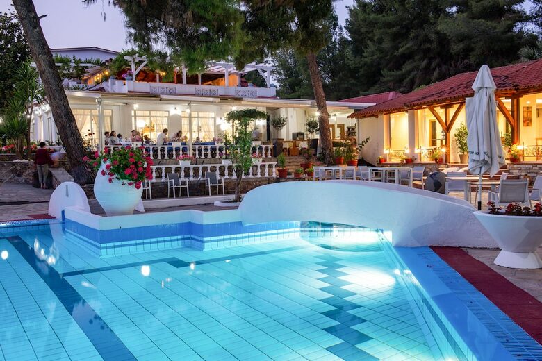 Porfi Beach Hotel