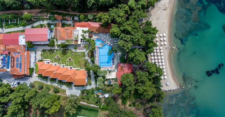 Porfi Beach Hotel