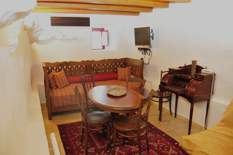 Aparthotel To Pappoudiko