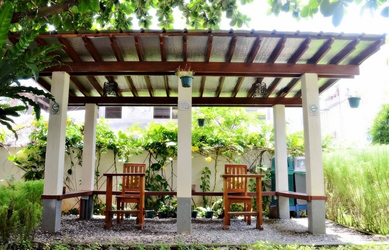 Hotel Agos Boracay Rooms + Beds