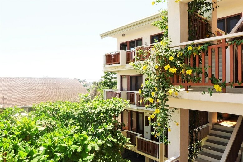 Hotel Agos Boracay Rooms + Beds