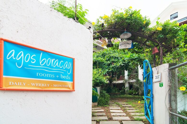 Hotel Agos Boracay Rooms + Beds