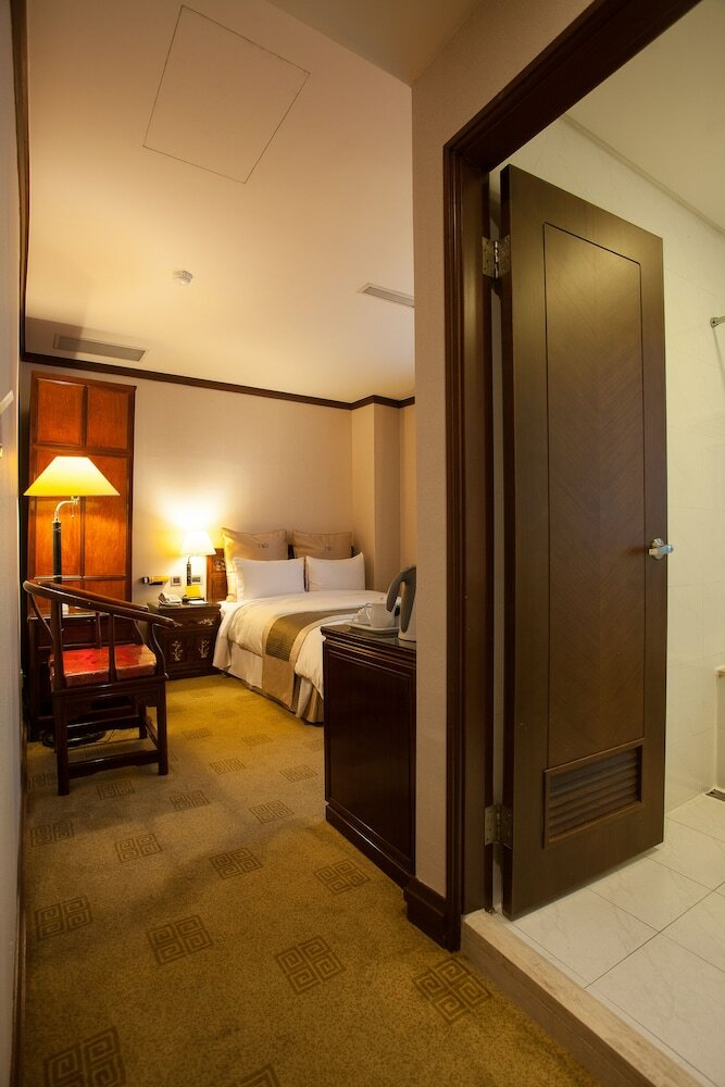 Rich Garden Hotel