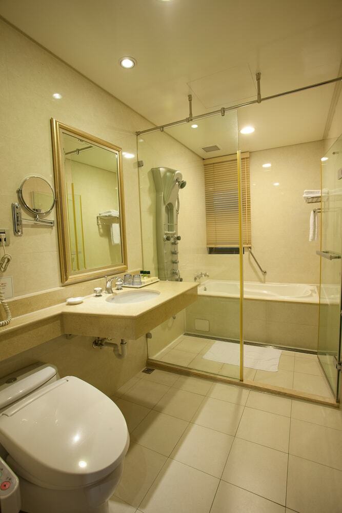 Rich Garden Hotel