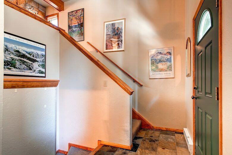 Lances West By Ski Country Resorts
