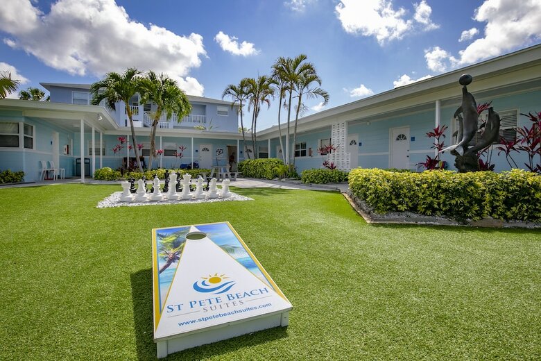 Motel St Pete Beach Suites