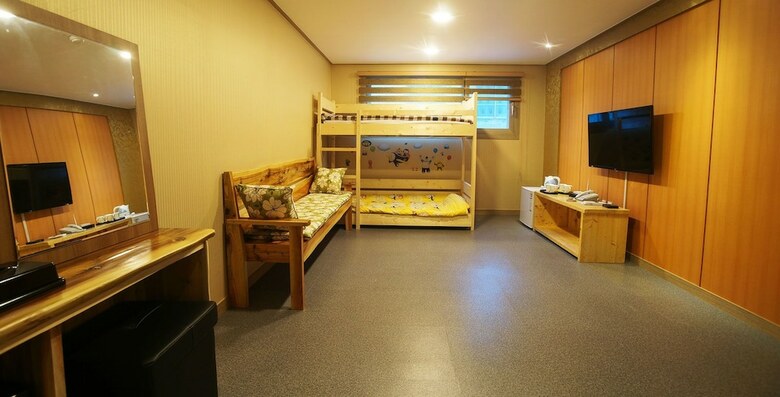 J2 Family Hotel Jeju