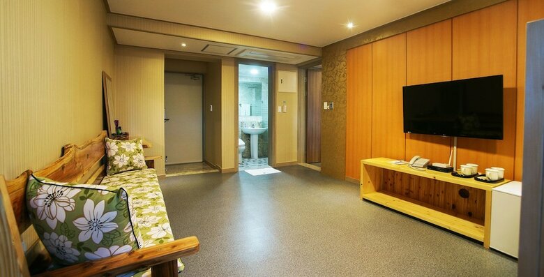 J2 Family Hotel Jeju