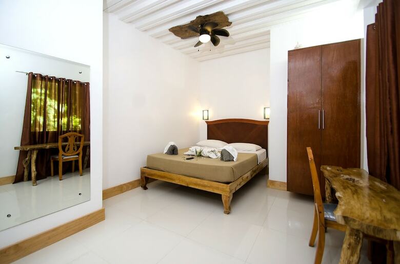 Hotel Cocoloco Boracay Beach Resort