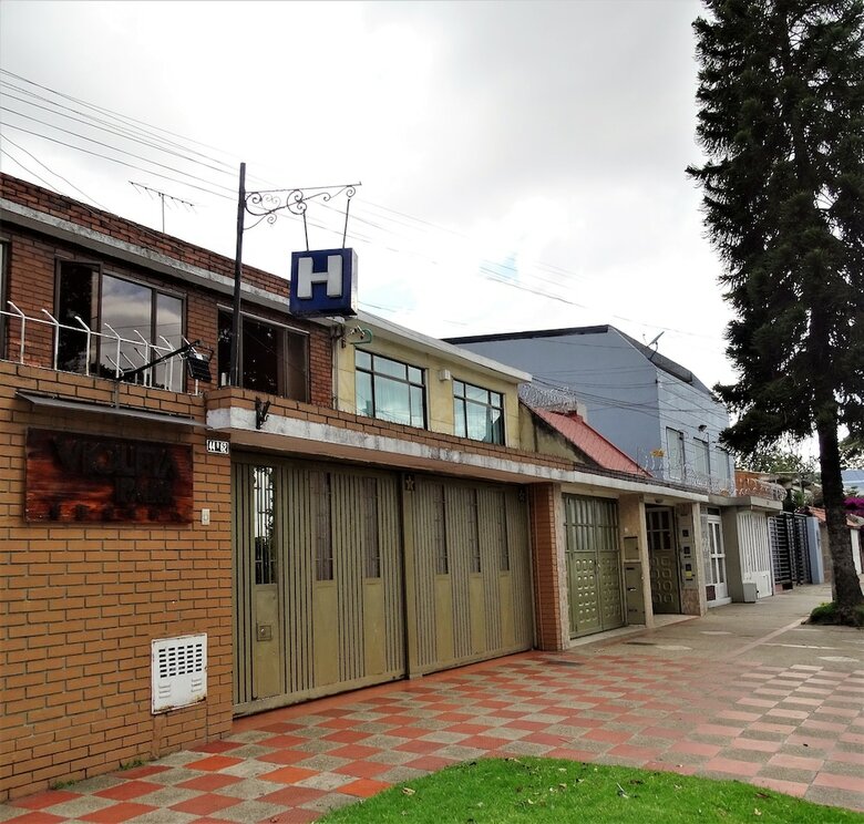 Hostal Violeta Park Hostel
