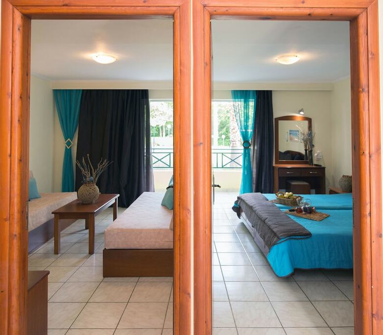 Aparthotel Damia Hotel