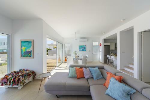 Oceania Villa