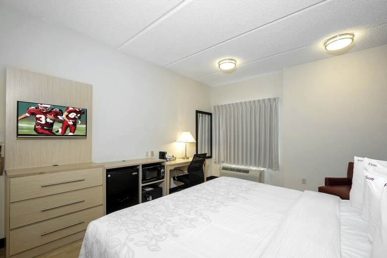 Hotel Red Roof Inn Plus+ Gainesville