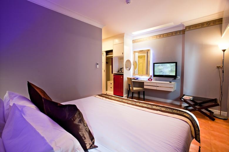 C & N Hotel Patong