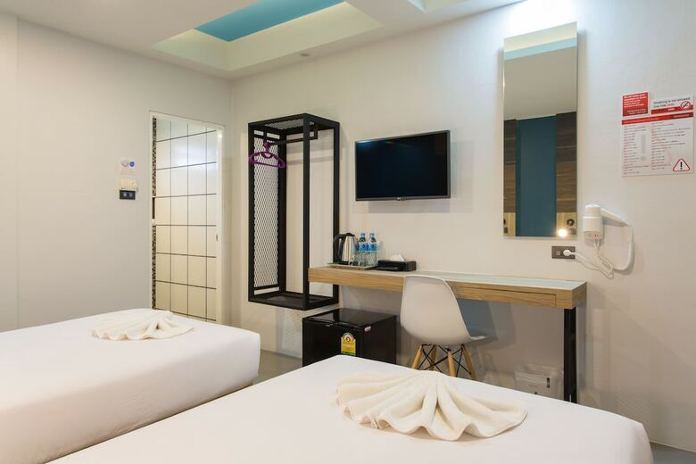 City Hotel