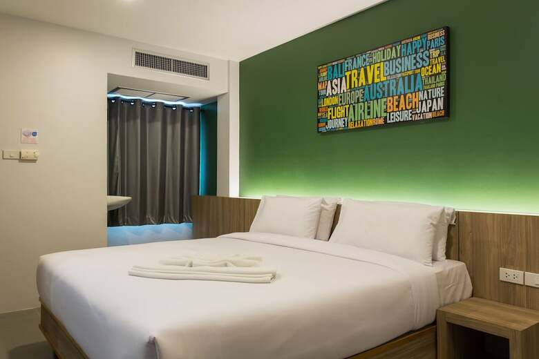 City Hotel