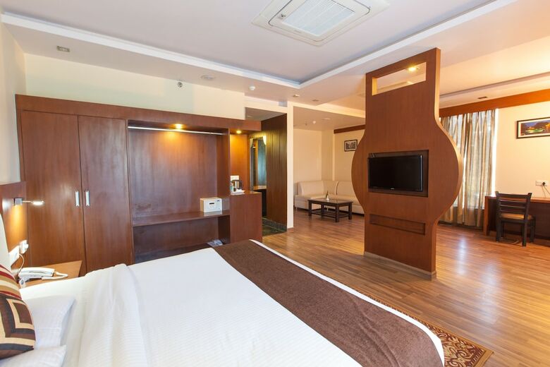 Hotel Sea Hawk Resort