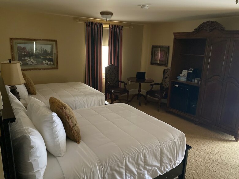 Grant Hall Hotel