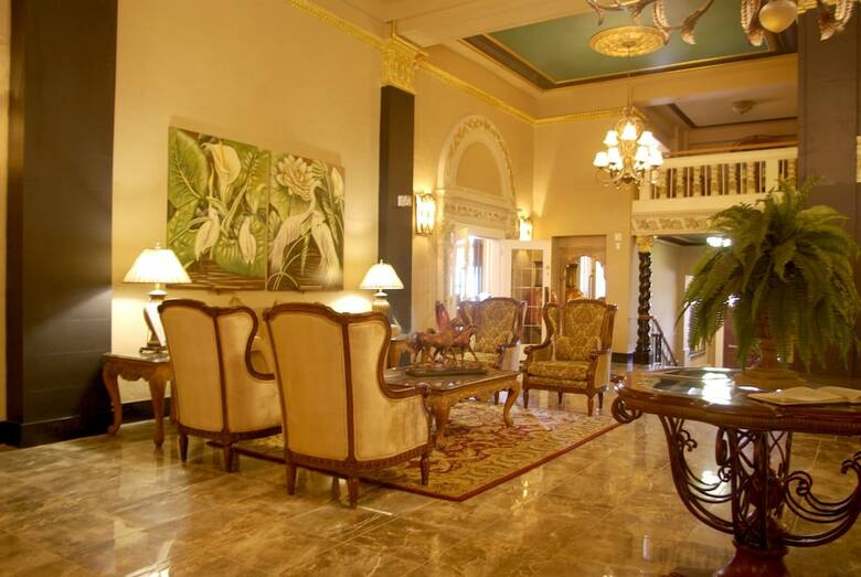 Grant Hall Hotel