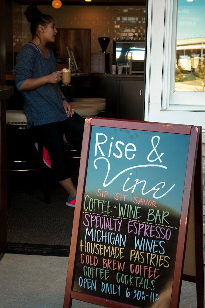 Hotel The Inn At Harbor Shores