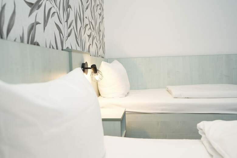 Hotel Attach�