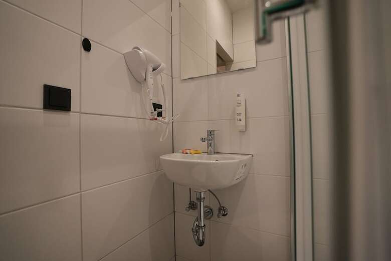 Hotel Attach�