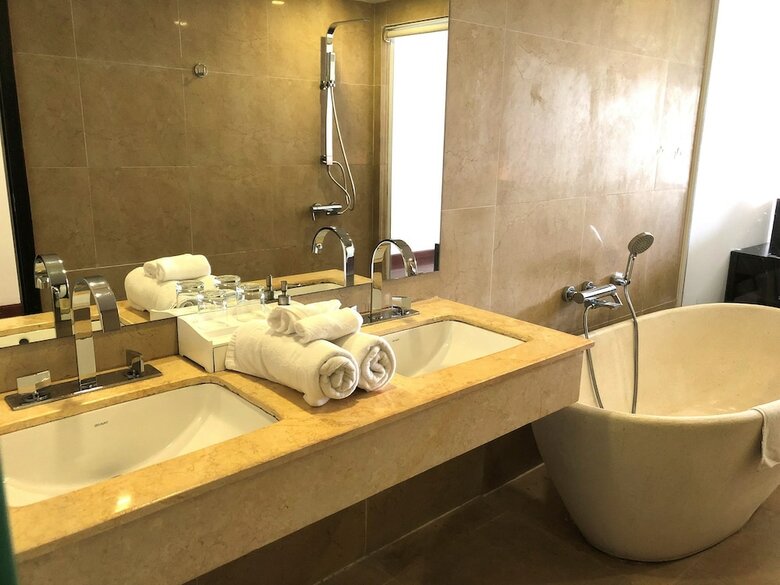Thanh Binh Riverside Hotel