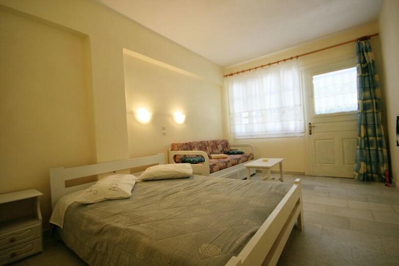 Agia Anna Hotel