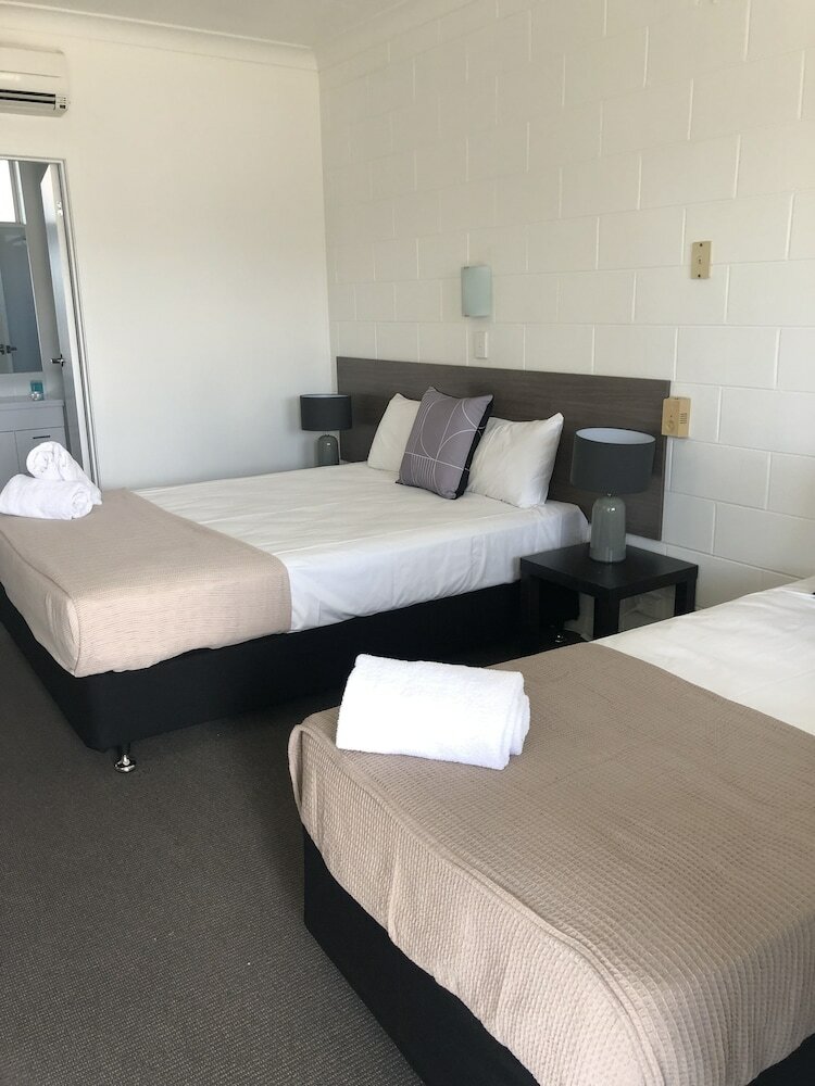 Motel Q Express