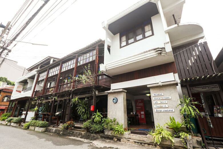 Hotel Oyo 369 Micasa Guesthouse