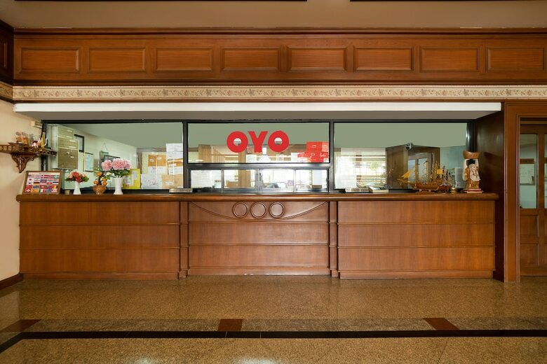 Oyo 845 L.a.tower Hotel