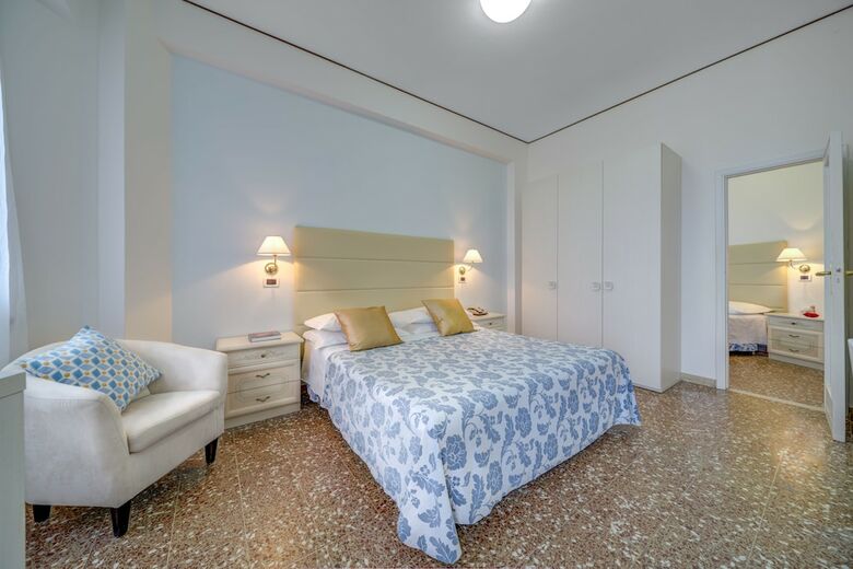 Hotel Carlton Beach