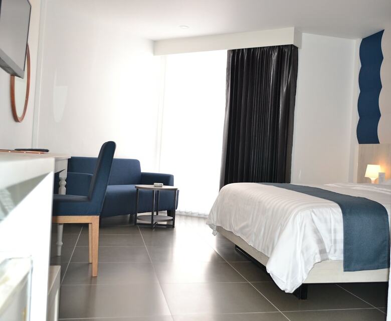 Flipper Lodge Hotel