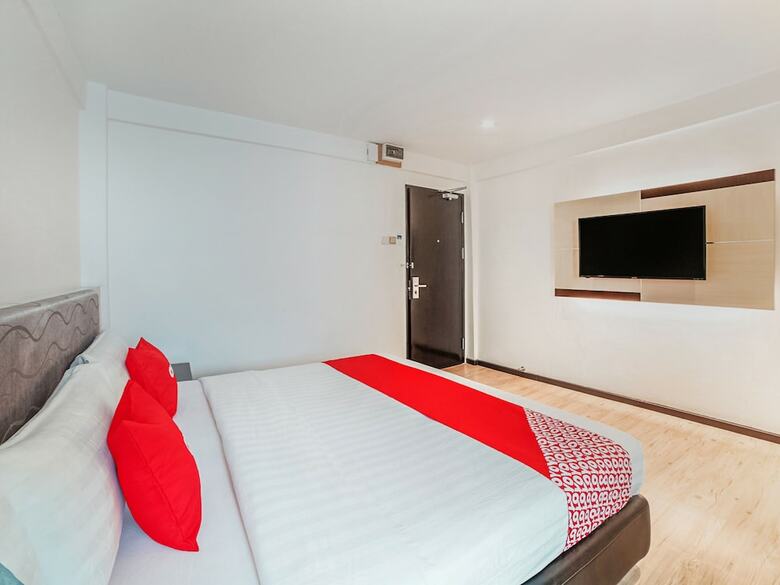 Hotel Oyo 43970 Palace Inn