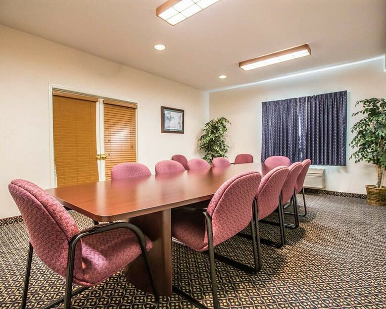 Hotel Quality Inn & Suites