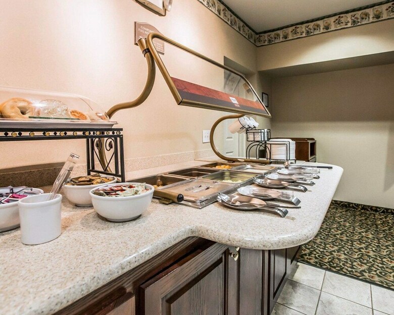 Hotel Quality Inn & Suites