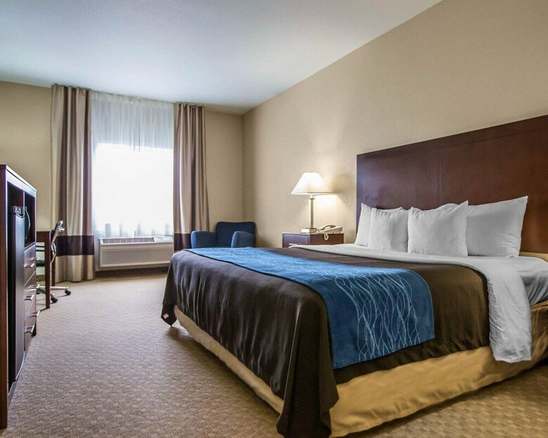 Hotel Quality Inn & Suites