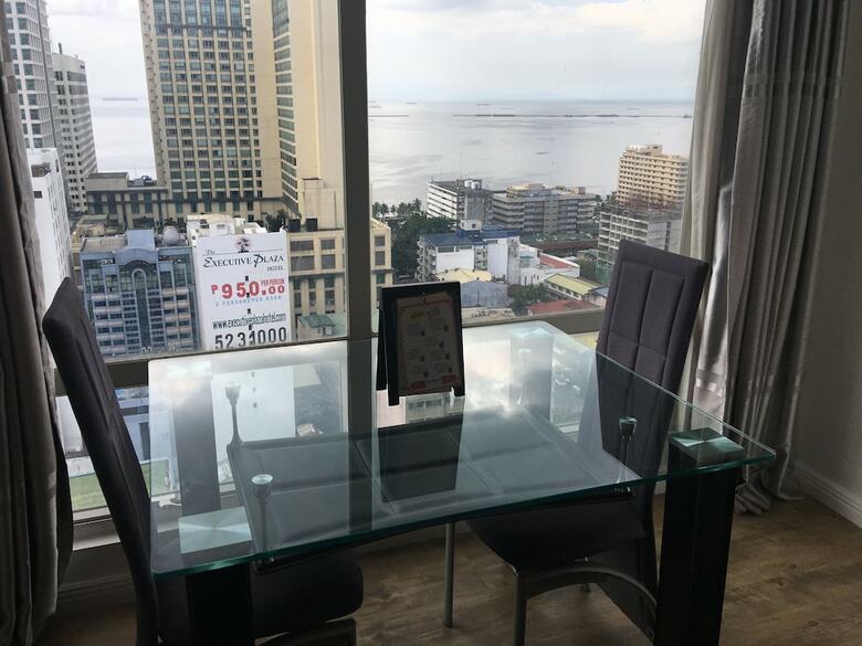Hotel Regency Grand Suites