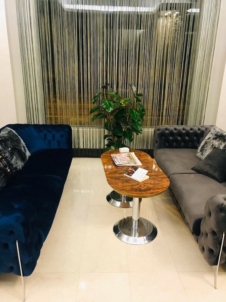 Bur�man Hotel