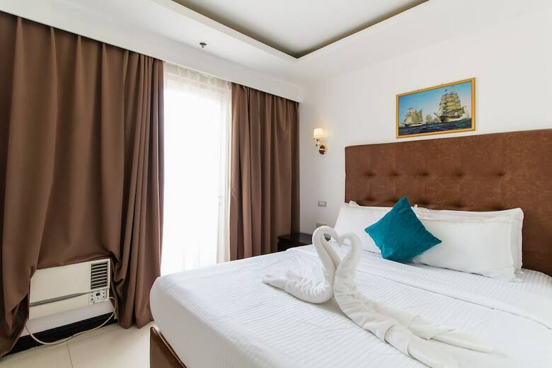 Jmm Grand Suites