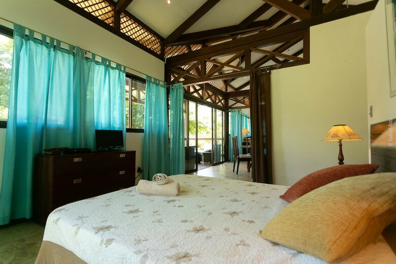 Hotel Kenaki Lodge