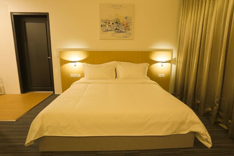 Herman International Hotel
