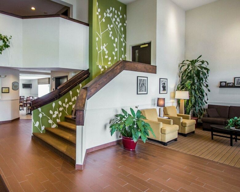 Hotel Sleep Inn & Suites