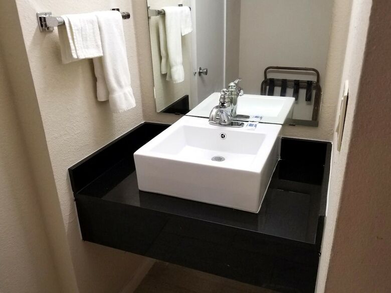 Motel Americas Best Value Inn Marshall