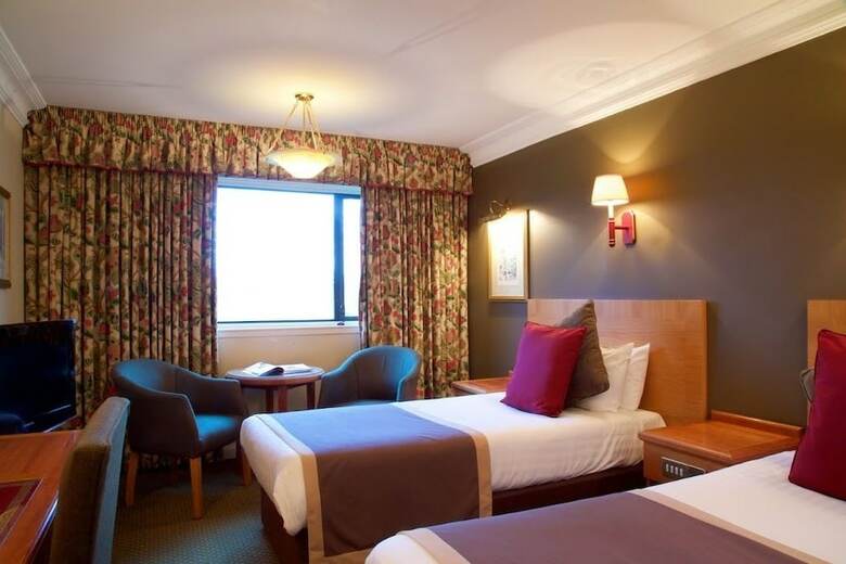 Riverside Lodge Hotel