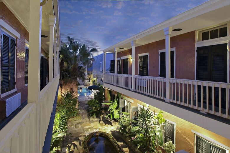Hotel Lamothe House