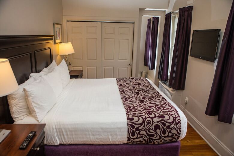 Hotel Lamothe House