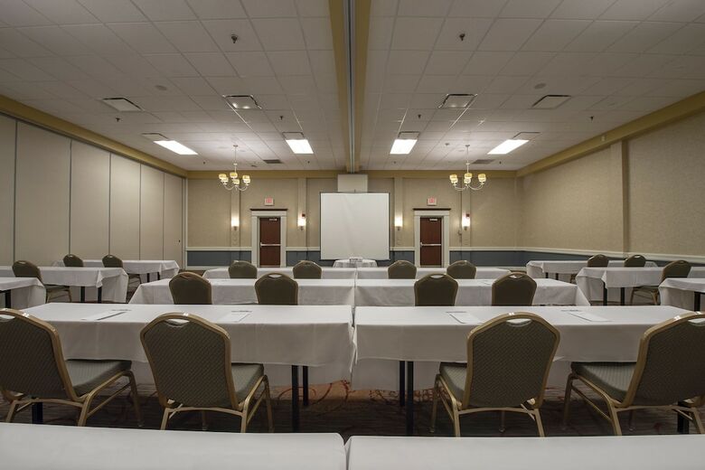 Hotel Rit Inn & Conference Center