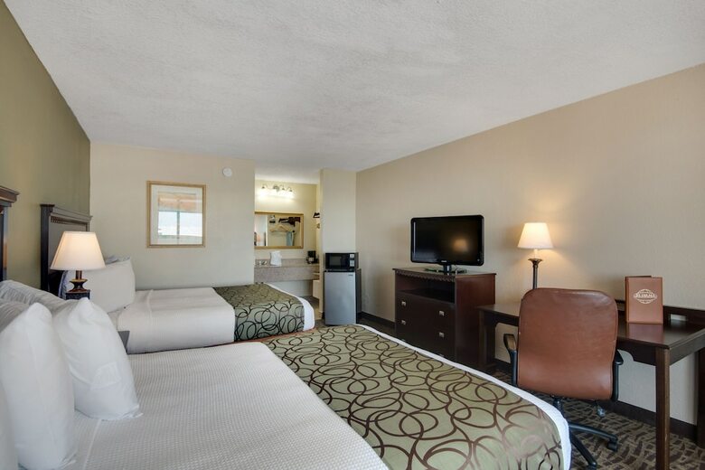 Hotel Ocean Breeze By The Sea