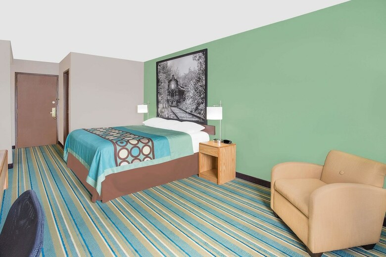 Hotel Super 8 By Wyndham Beaver Dam